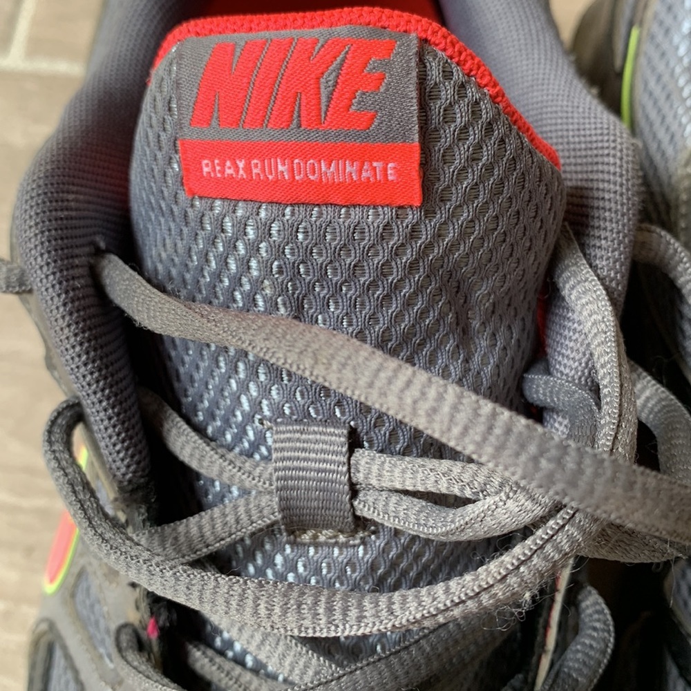 EUC 2011 Nike Reax trainers silver/fuchsia/bright yellow US8/EU39 - Picture 2 of 8